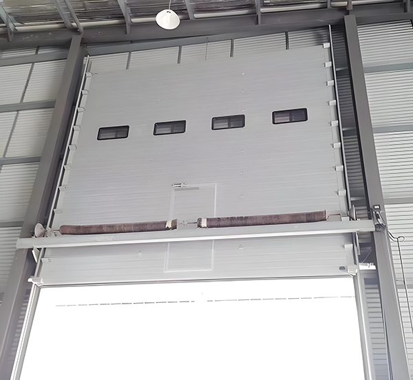 洛南工业滑升门