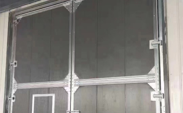 洛南兰州厂房洛南工业门选购与使用指南：打造高效安全的生产环境