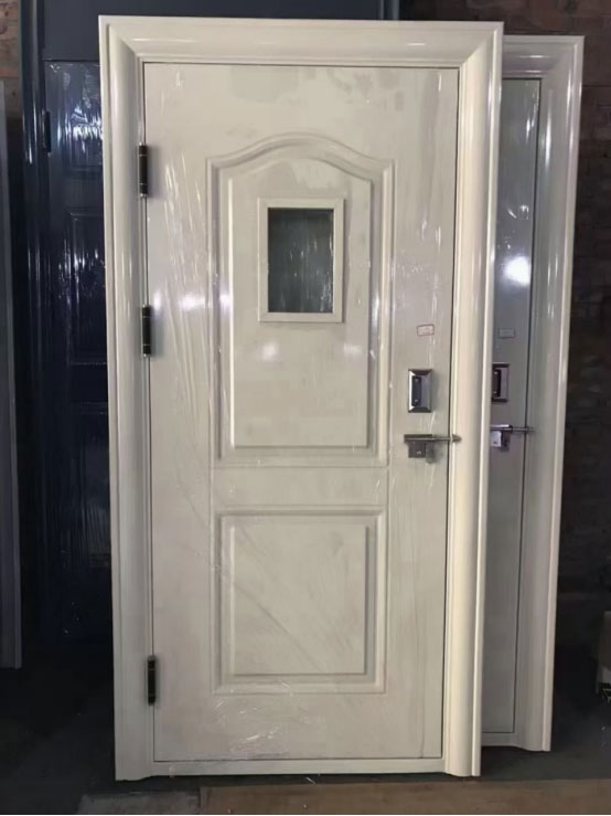 洛南学校教室门 洛南学校教室门