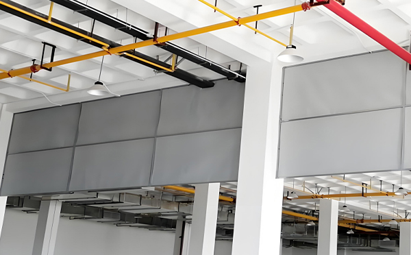 商场防烟分区常闭节点：洛南挡烟垂壁高度与控制器接线图解