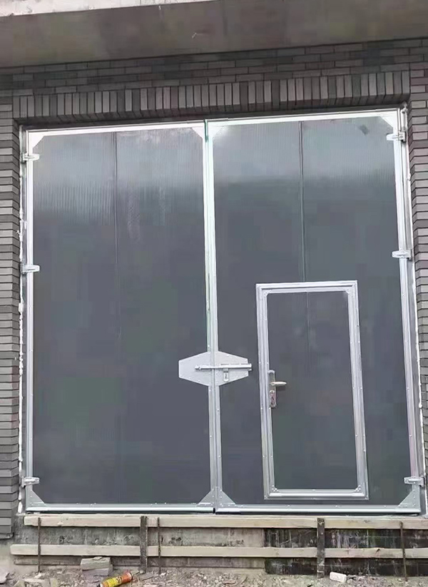 洛南工业平开门在大型设备制造车间的应用实例